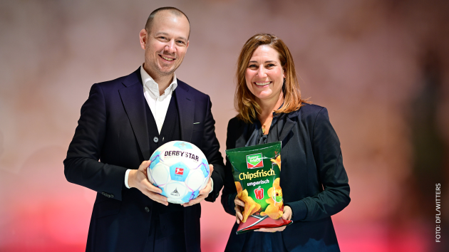 Funny-Frisch wird Partner der Deutschen Fußball Liga - Peer Naubert und Katja Johannson - Quelle: DFL/Witters